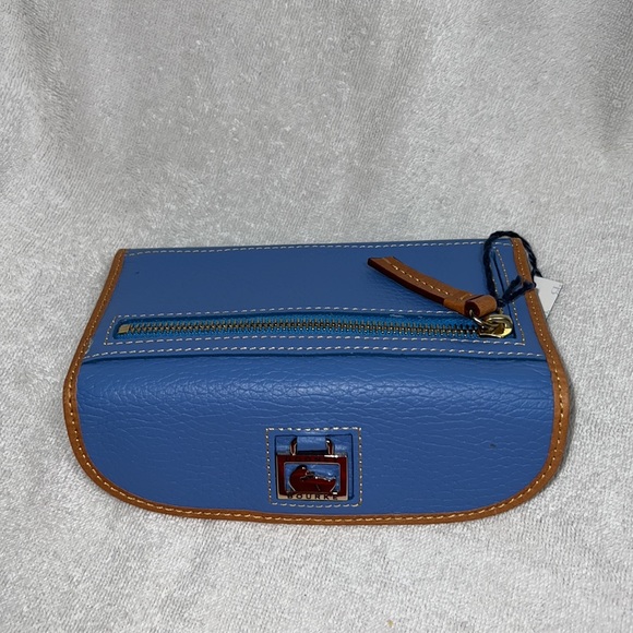 NWT Dooney and Bourke Pebble Leather credit card wallet. - Picture 6 of 10